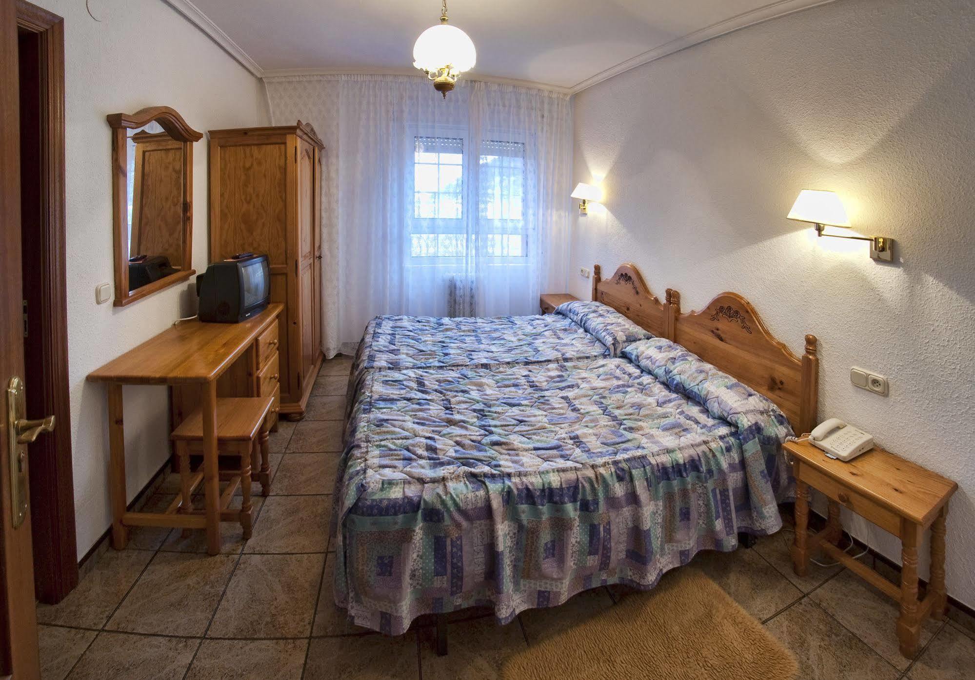 Tierra De La Reina Hotell Boca de Huérgano Eksteriør bilde