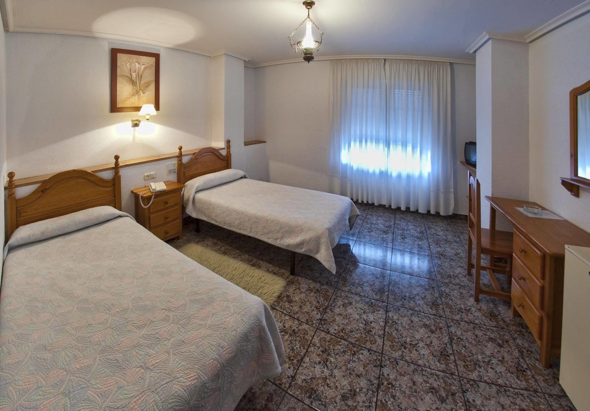 Tierra De La Reina Hotell Boca de Huérgano Eksteriør bilde